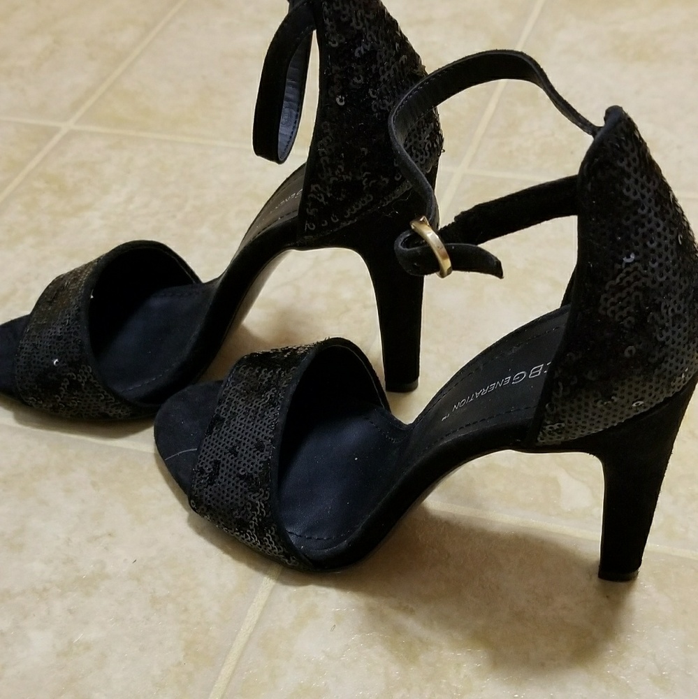 BCBG ENERATION - Picture 2 of 4
